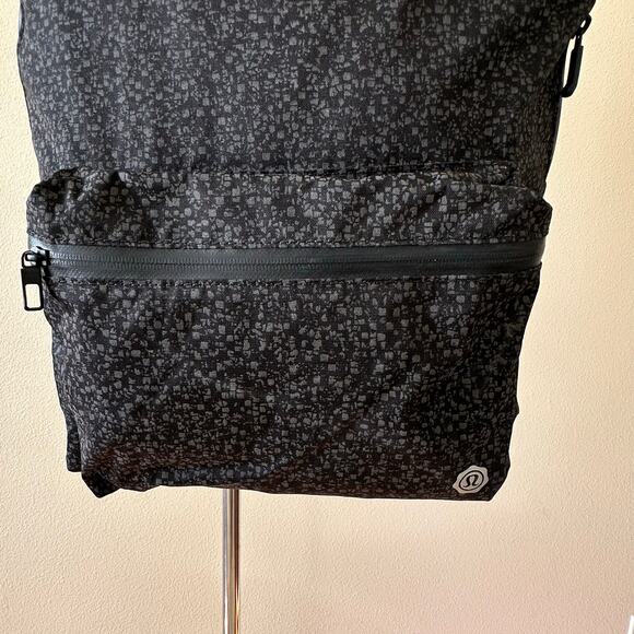 Lululemon 2018 Seawheeze Mainstay Reflective Backpack Rare & Limited Edition main image 4